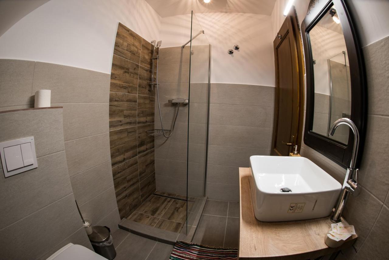 Hotel Casa Strabunicului Partestii de Sus  Exteriér fotografie