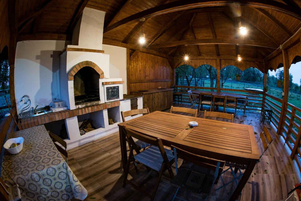 Hotel Casa Strabunicului Partestii de Sus  Exteriér fotografie