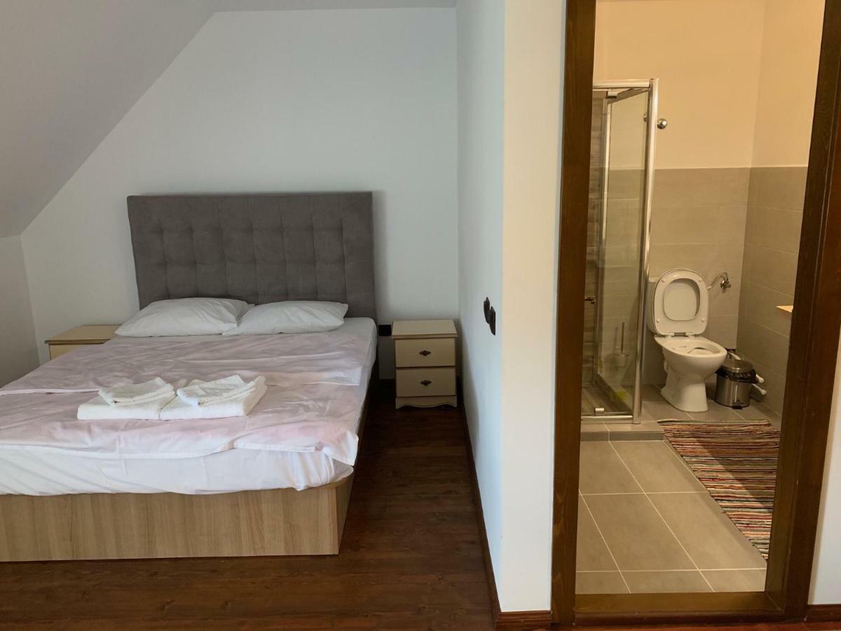 Hotel Casa Strabunicului Partestii de Sus  Exteriér fotografie